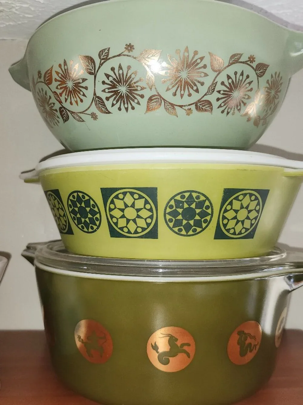 Pyrex green zodiac, Dutch, mixing bowl.